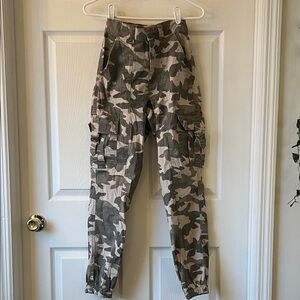 Garage Women's Camouflage Cargo Pants